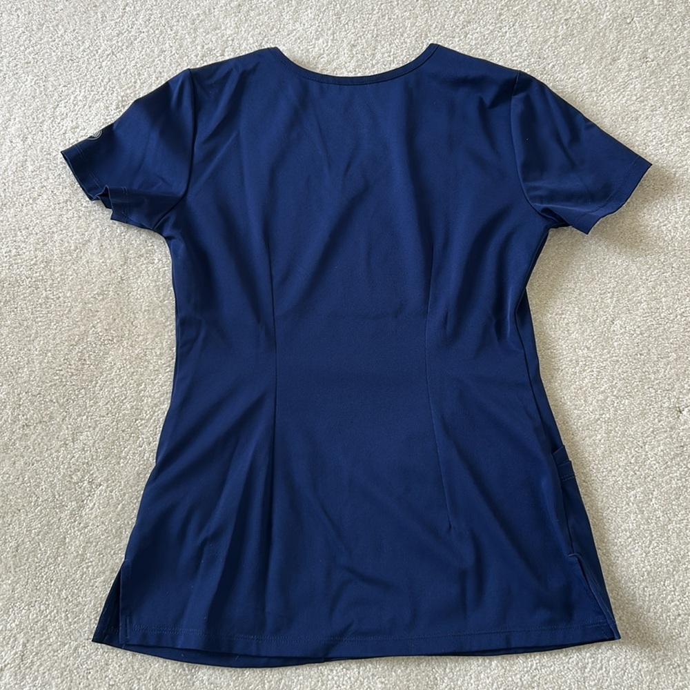 Scrub Top - Picture 2 of 3